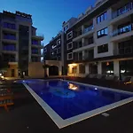 Stamopolu Lux с изглед към морето 普里莫尔斯科
