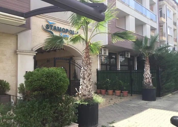 Stamopolu Lux с изглед към морето Szálloda