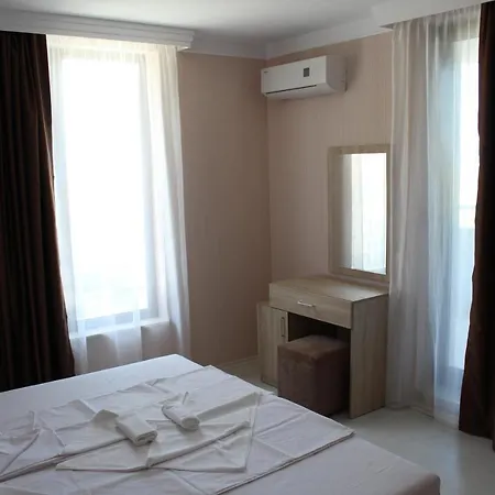 Stamopolu Lux с изглед към морето Primorsko